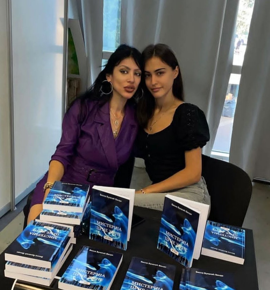 I Vendi već izdala knjigu, samo predsednik još nije 🥹