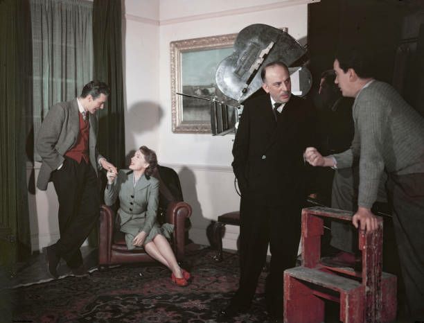 JulianDutton1's tweet image. Fantastic shot of two geniuses of British cinema. Michael Balcon &amp;amp; Alexander Mackendrick exchange ideas on the set of Mandy, &apos;52. Along with Michael Powell &amp;amp; the Boulting brothers, not until Christopher Nolan would we see a genius of cinema spring forth from British soil.