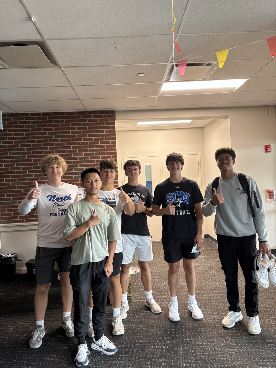 matkins2_'s tweet image. The goodfellas gave a few hours of our time to Life Changers International Church helping them clean out their hallways and over a dozen classrooms! It was great to help out an amazing community. Nothing better than giving back. @SCNFBOFFICIAL @robertpomazak