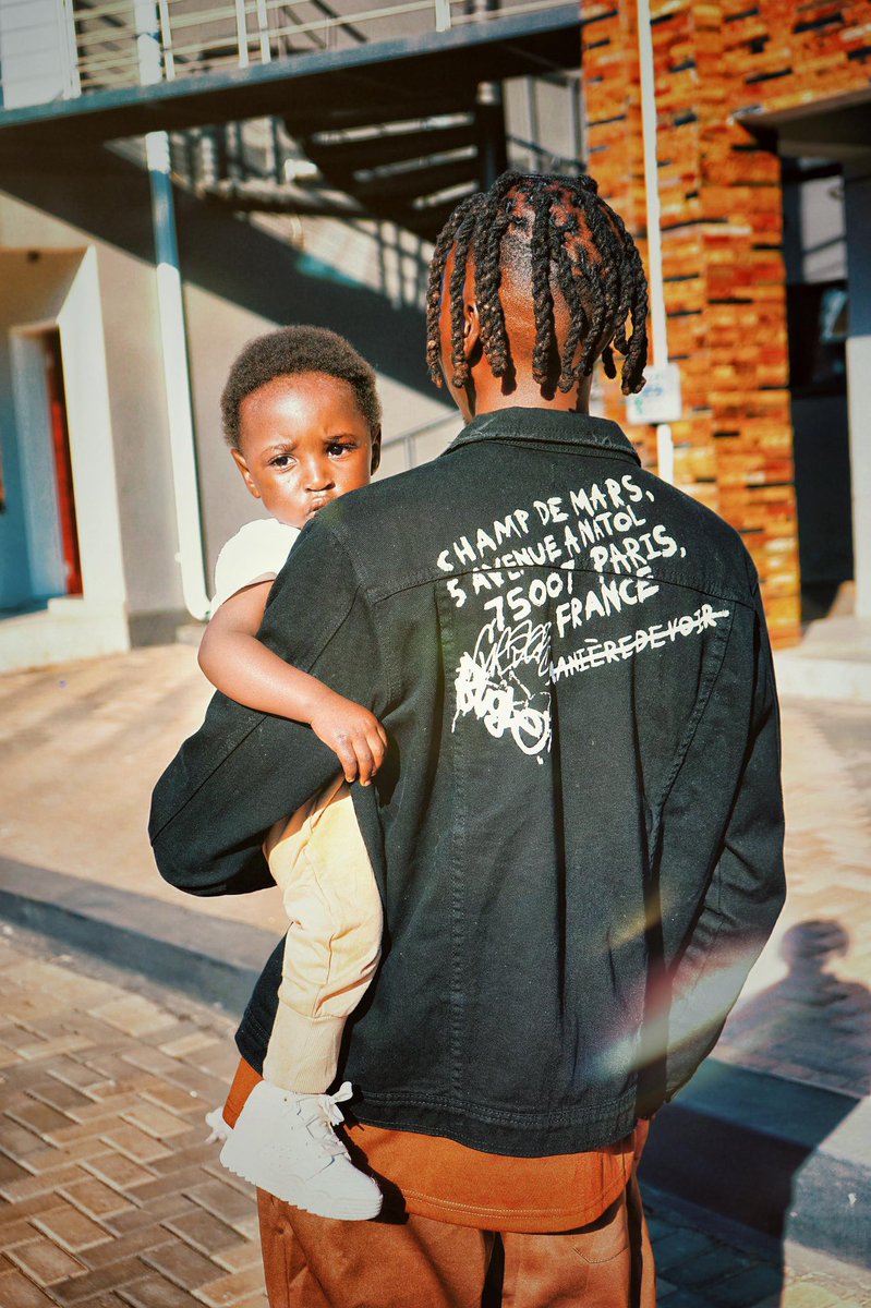 R_peels's tweet image. Presidential Candidate Album Pre-Order link ⬇️ 

TAKURA video Dropping same day as Album .

music.apple.com/us/album/presi…