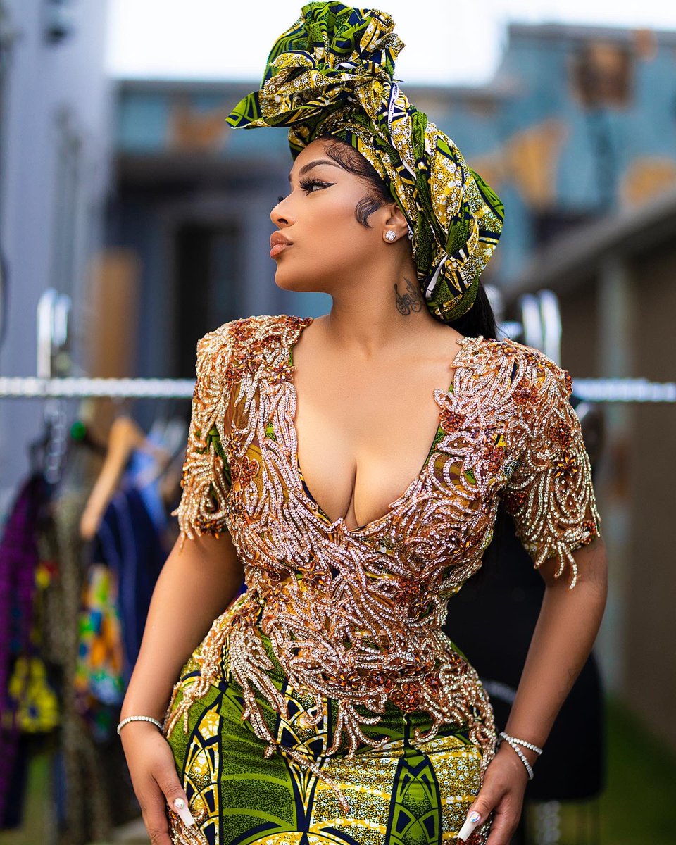 ehMARX😋 tweet media