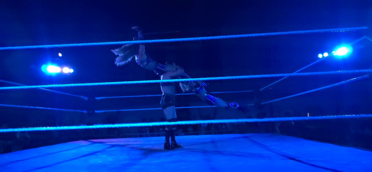CarlosStoneking's tweet image. #NXTTampa #wwenxt @____bayley____ @danirayeee @CarleeBrightWWE freaking amazing