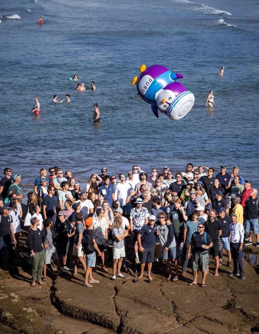 captainPURU's tweet image. Who said penguins can’t fly?