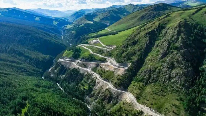 "الملل ليس في العالم، بل في الطريقة التي نرى بها العالم."