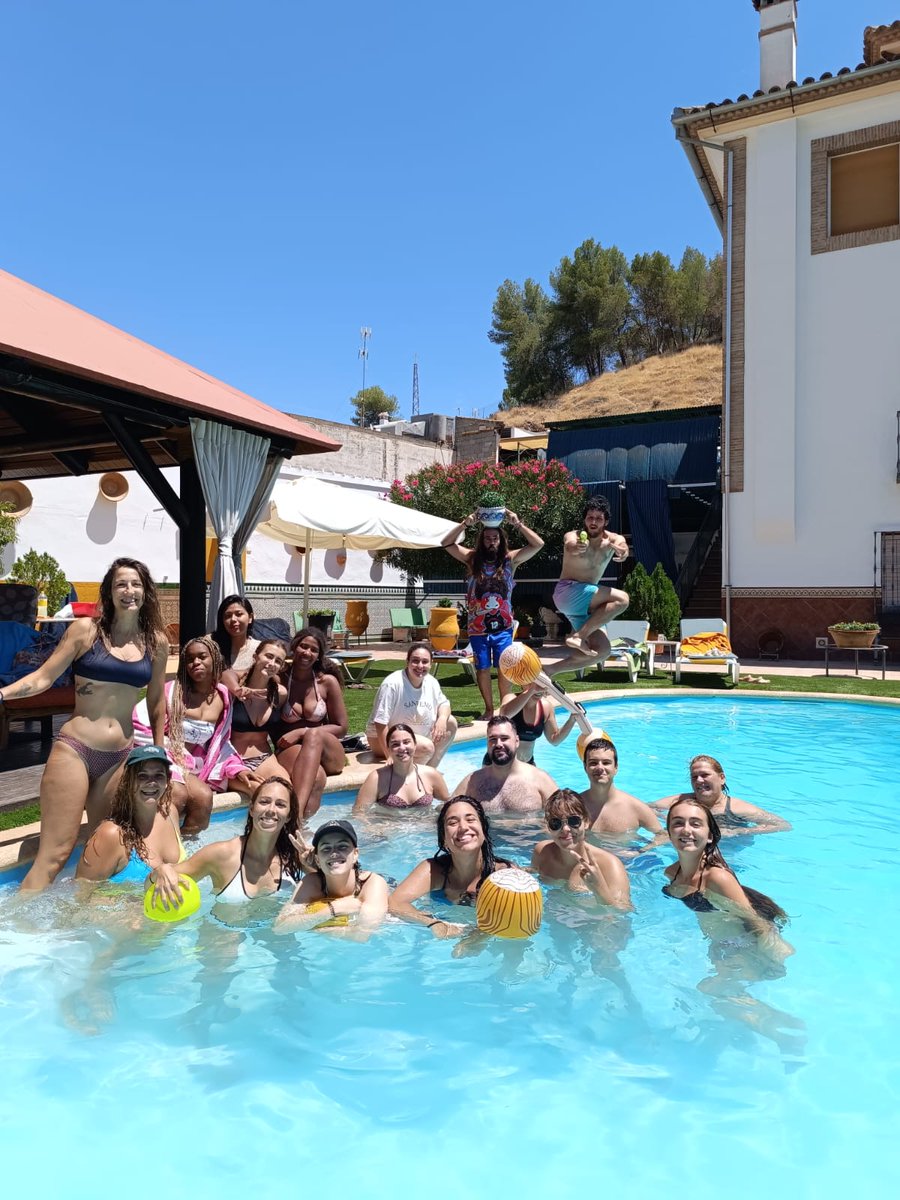 La fórmula del éxito <a href="/deportivoavance/">Avance Deportivo</a> ⚙️ tantos años después es ( . . . . . . . )

#SoloLoSabeLaCondesa
#SiempreJuntas
