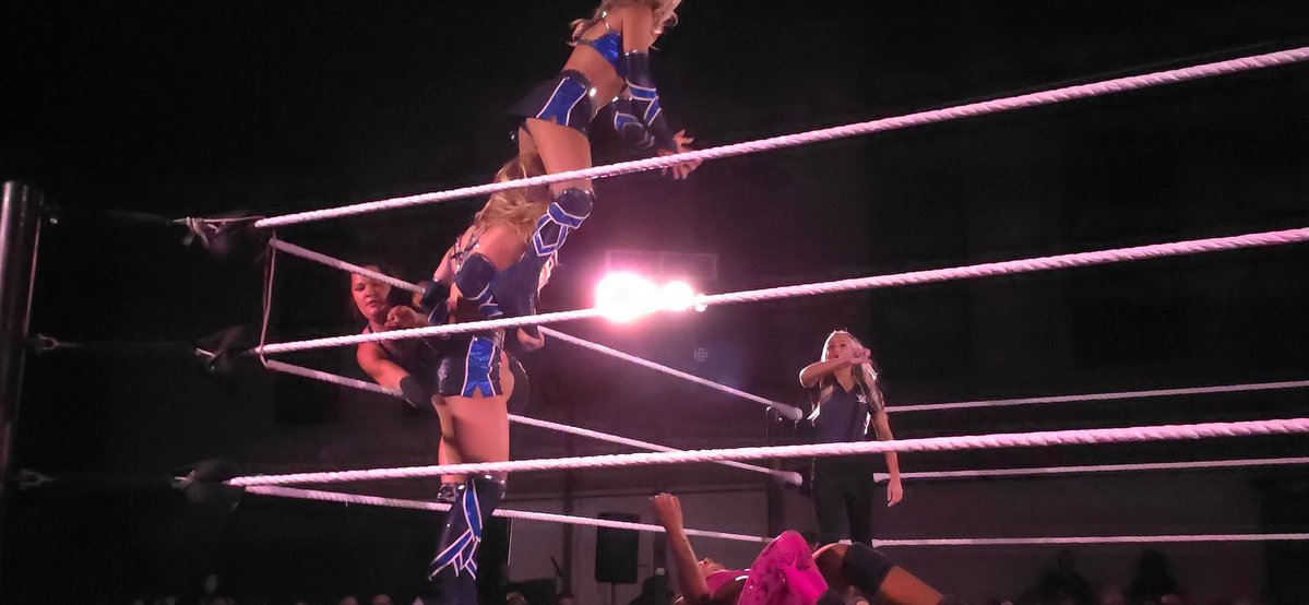 CarlosStoneking's tweet image. #nxttampa #WWENXT @____bayley____ @danirayeee @CarleeBrightWWE