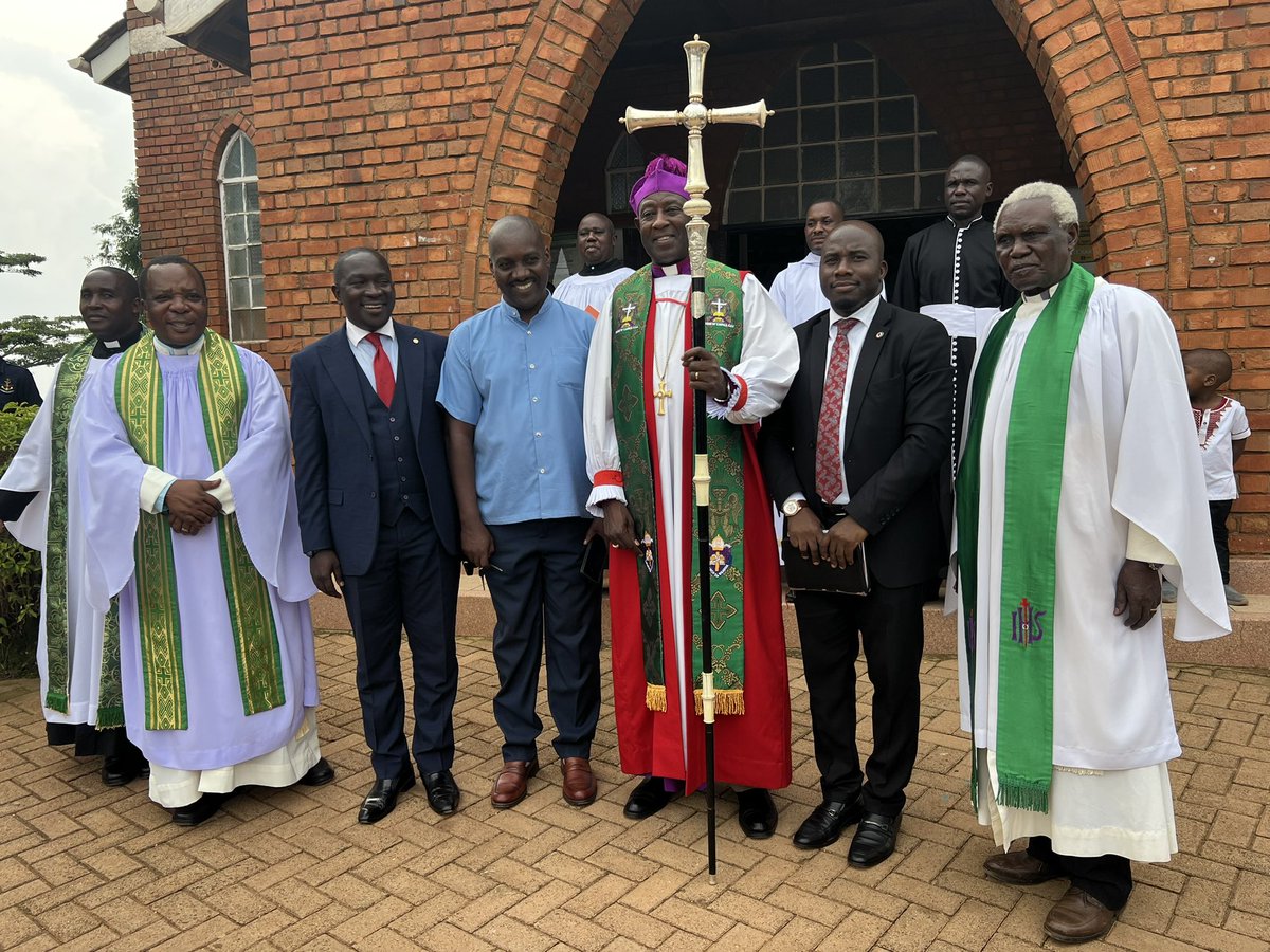 ZambaaliBulasio's tweet image. Violence has no place in democracy. Elections are a time to choose, not to fight.  Message from ArchBishop  @ChurchofUganda today @ Kira. #Zambaali