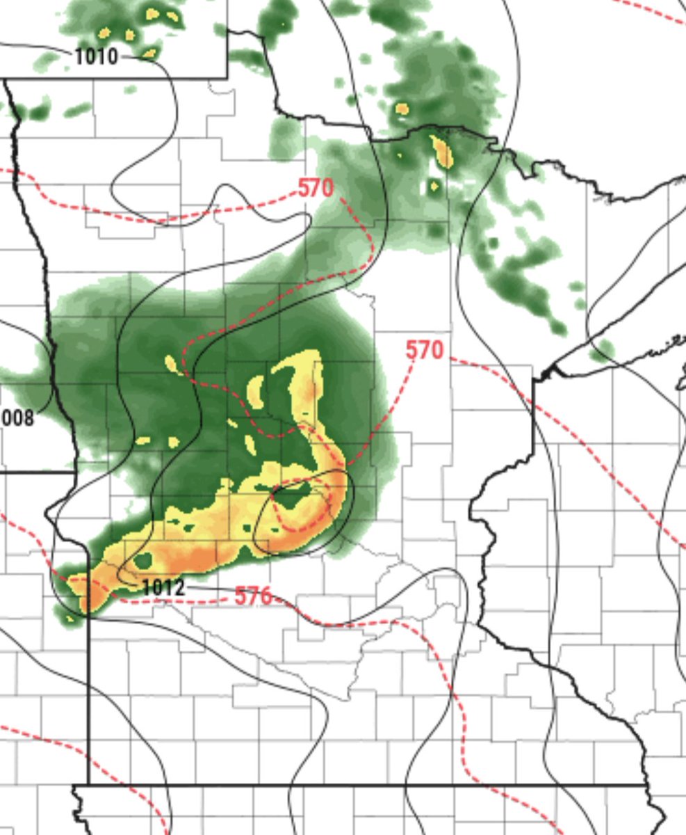 paulhuttnerwx's tweet image. A few models show severe MCS bow echo tracking from Red River Valley to central MN NW of MSP by midday Monday.
May be fading to below severe levels before MSP area.
But wind damage possible along I-94 corridor between Fargo and St. Cloud looks possible Monday AM.
#mnwx