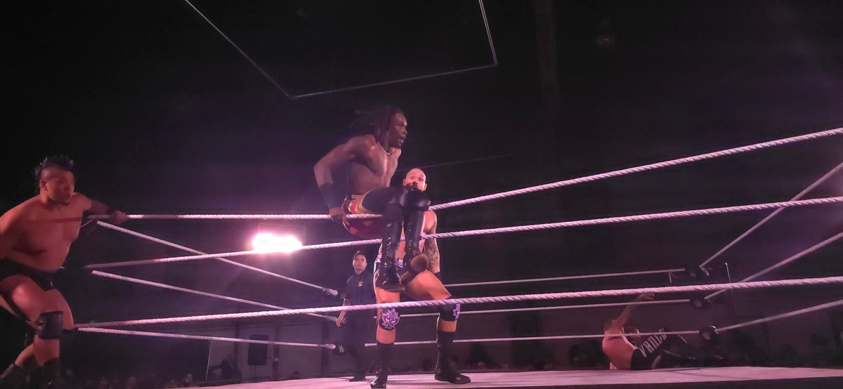 CarlosStoneking's tweet image. #nxttampa #wwenxt @WWEJeVonEvans The human highlight reel in action. When younlove what you do and your passionate your name is JeVon
