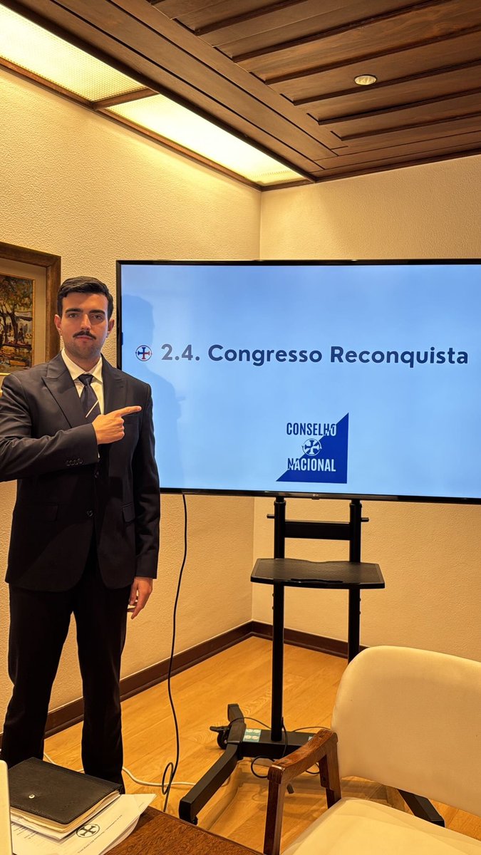 AfonsoJFG's tweet image. Hoje na reunião do Conselho Nacional da RECONQUISTA a preparar o III Congresso ⚡️