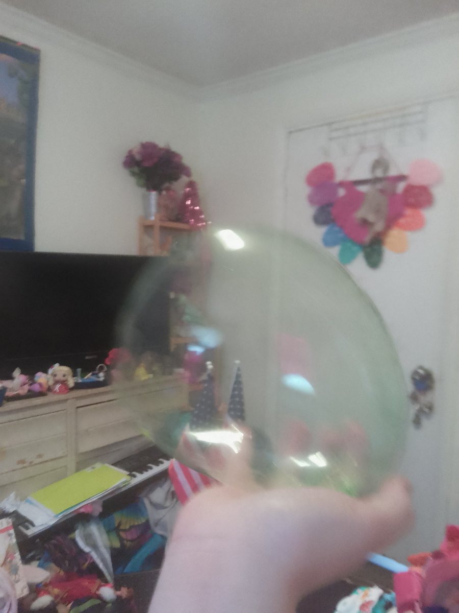 MariaWr56672616's tweet photo. I made a bubble balloon. https://t.co/xkmy2QEctr