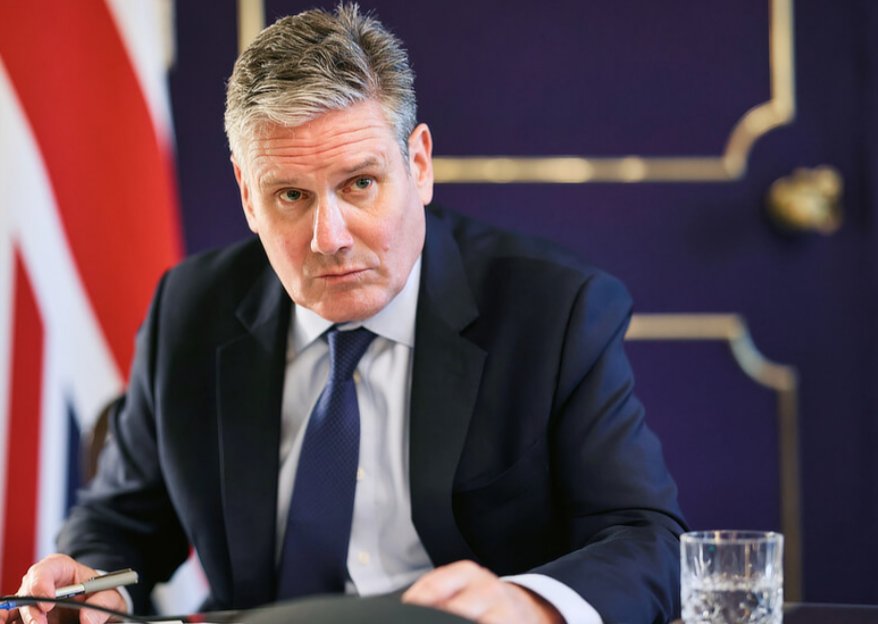 tykestakeonit's tweet photo. Every left wing Party should put it in their manifesto that they'll prosecute anybody participating in the genocide of the Palestinian's.
Including this wanker. 👇 #GazaStarving  #GazaHolocaust https://t.co/1RoXAqDxcR