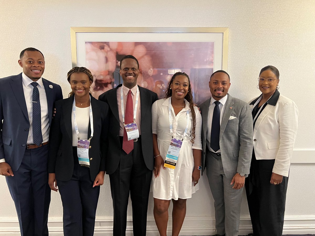 The McClelland Lab (@drmcclellandlab) on Twitter photo The lab representing at #NMAChicago25! L to R: Lab members Dante Sanders, @iIy_Ekpunobi, <a href="/TheDrWood/">Shearwood McClelland III, M.D.</a>, & @MayaJanel along with stud <a href="/StanfordRadOnc/">Stanford Radiation Oncology</a> PGY5 Dr. <a href="/ZacharyBWhiteII/">Zachary B. White II, MD, MS</a> and Kirsta Suggs of <a href="/ASTRO_org/">ASTRO</a>!
#RadOnc
#RepresentationMatters The lab representing at #NMAChicago25! L to R: Lab members Dante Sanders, @iIy_Ekpunobi, <a href="/TheDrWood/">Shearwood McClelland III, M.D.</a>, & @MayaJanel along with stud <a href="/StanfordRadOnc/">Stanford Radiation Oncology</a> PGY5 Dr. <a href="/ZacharyBWhiteII/">Zachary B. White II, MD, MS</a> and Kirsta Suggs of <a href="/ASTRO_org/">ASTRO</a>!
#RadOnc
#RepresentationMatters