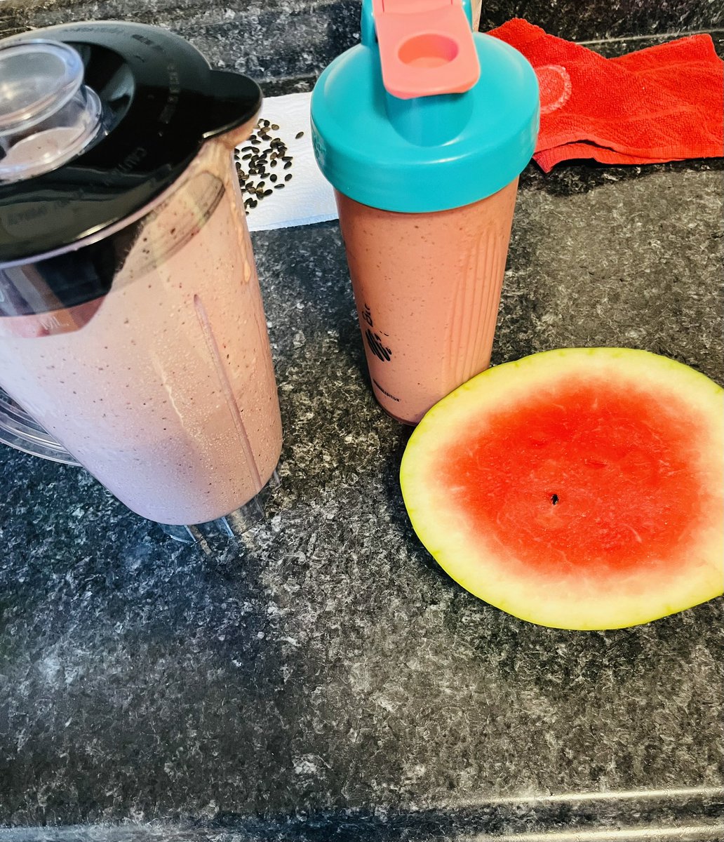 Other than dialing in good trades, one of the best feelings in life is how you feel after a good, hard work out. A feeling of accomplishment, better mood and energy. All I can say, is today is good day💪

A little post workout snack before we open up the laptop and get to work.