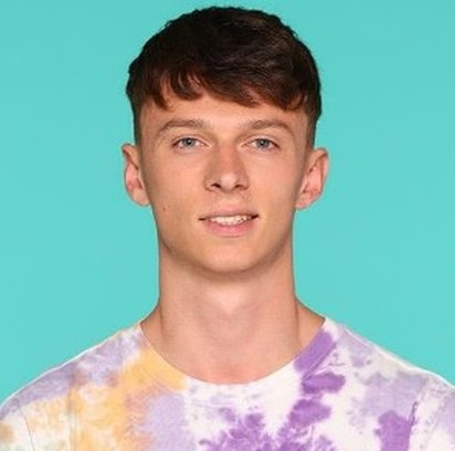 instantx_off's tweet image. On va clore le débat, qui préférez-vous :
Pour Ethan ❤️
Pour Aïmed  🔃
#SecretStory