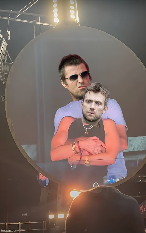 LessMex's tweet image. In which I apologize to @Damonalbarn but not Oasis. Everyone loves @blurofficial and @gorillaz but not @oasis. #kisscam