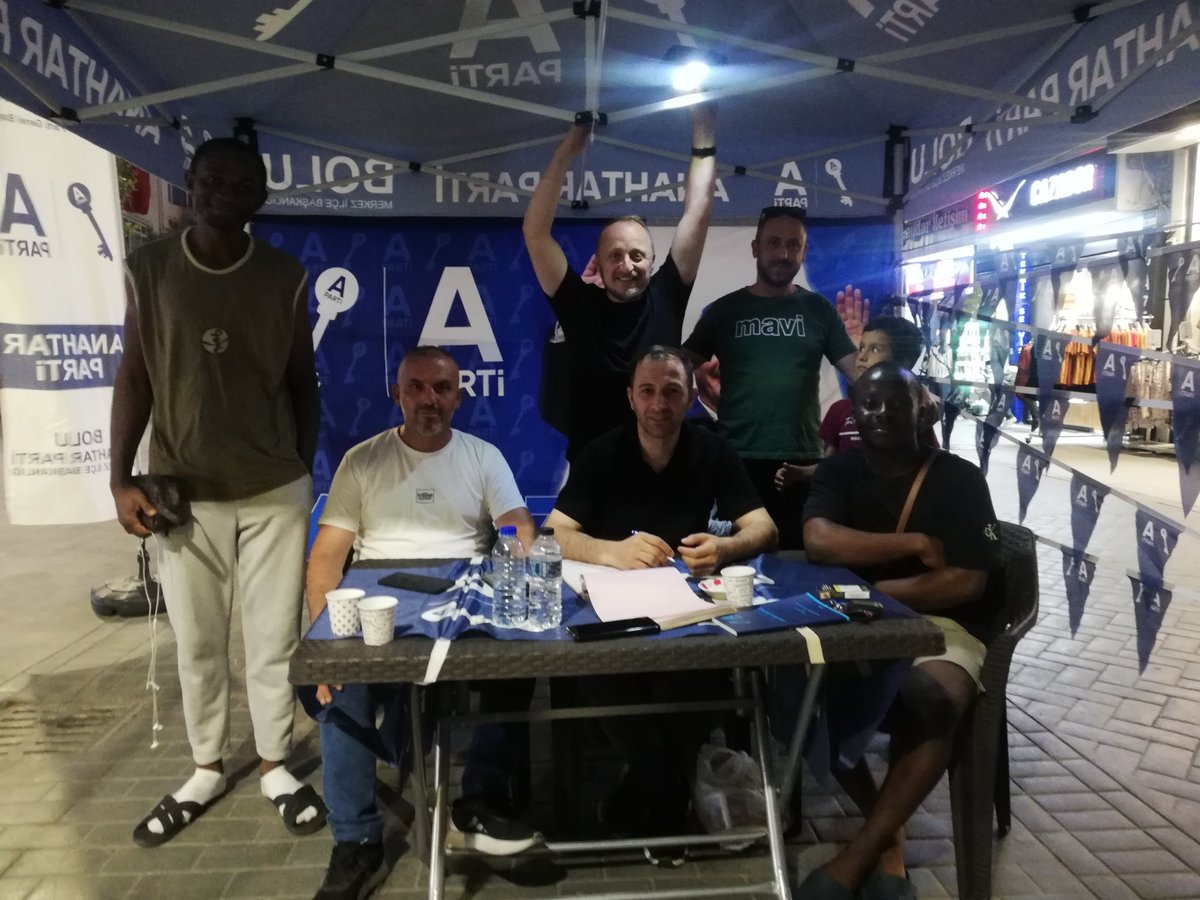 Anahtar Sen Ol #Bolu 🇹🇷🗝️

Kıymetli hemşerilerimizle  Üye Kayıt Standımızda Buluşmalarımız 2.Tur 2.gününde  devam ediyor.

Not:Pazar gününe kadar Standımız açık, çay içmeye, dertleşmeye, anlamaya, anlatmaya sohbete bekliyoruz.

<a href="/anahtarparti/">Anahtar Parti</a> <a href="/TumerYurekli/">Tümer Yürekli</a> <a href="/SoykanBurhan/">Burhan Soykan</a>