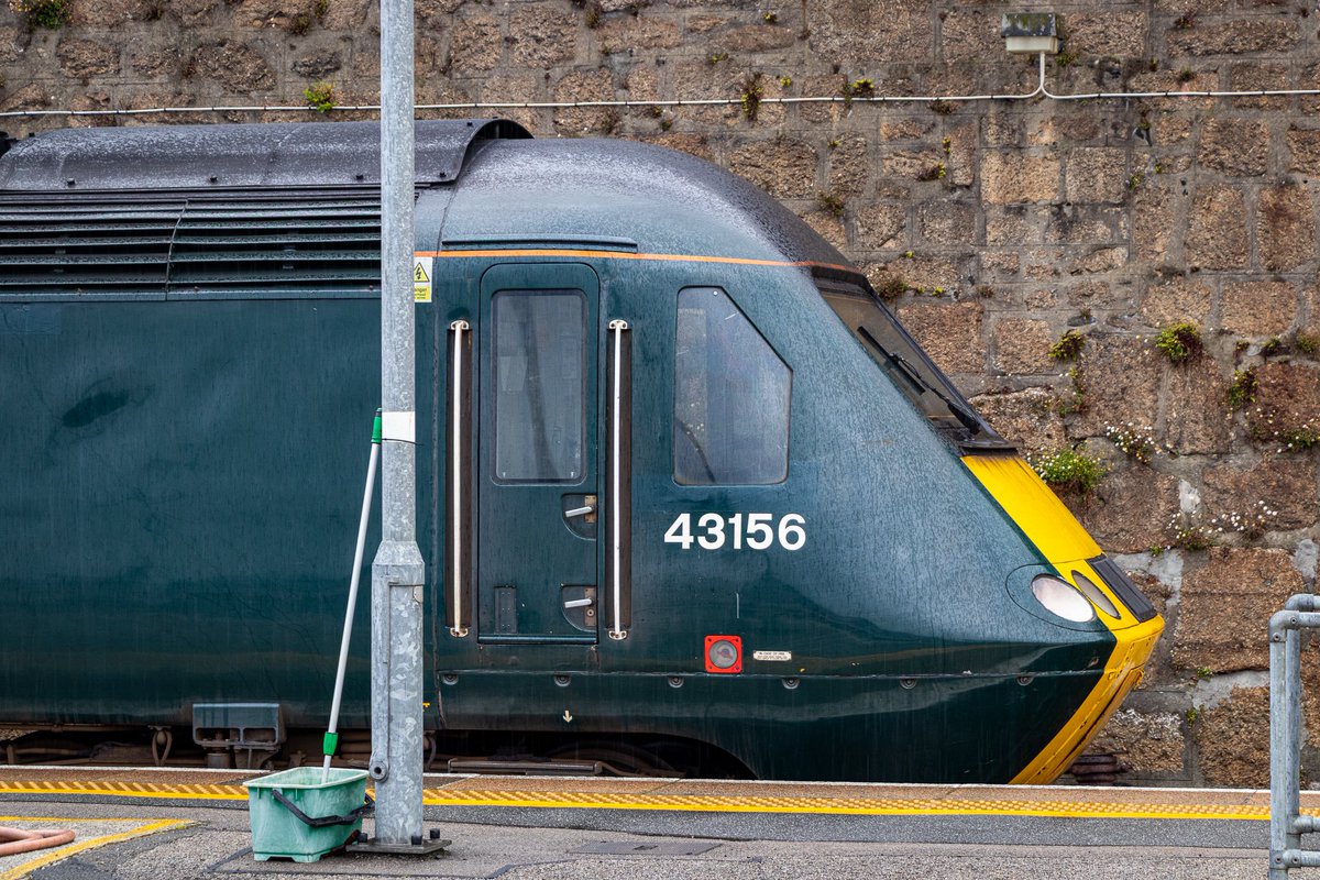 I don’t know what, but I seem to have lost interest in trains for a while.. there just doesn’t seem to be anything interesting to photograph right now.

Earlier in the year - here’s 43156 waiting to leave Penzance - what may turn out to be my final Castle ride 😢