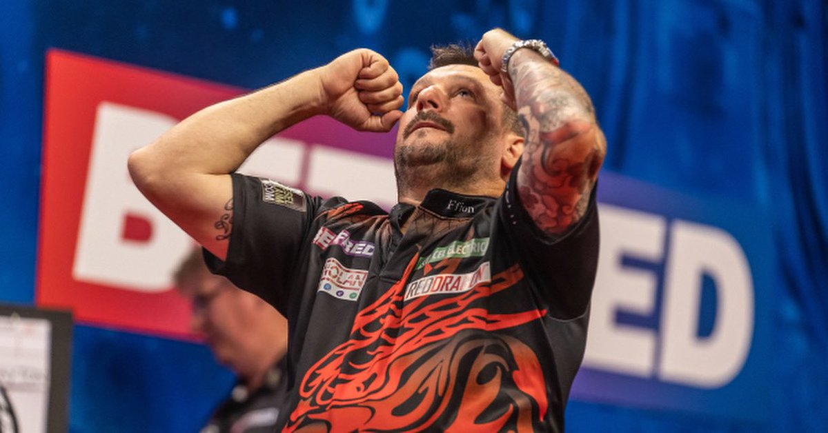 ZWA Sports (@zwasports) on Twitter photo World Matchplay 2025🎯🎡🏴
Day 2 of the World Matchplay here in Blackpool, our man <a href="/JonnyClay9/">Jonny Clayton</a> is in action taking on Germanys number 1 Martin Schindler.
All the best Jonny🤝💙🏴 World Matchplay 2025🎯🎡🏴
Day 2 of the World Matchplay here in Blackpool, our man <a href="/JonnyClay9/">Jonny Clayton</a> is in action taking on Germanys number 1 Martin Schindler.
All the best Jonny🤝💙🏴
