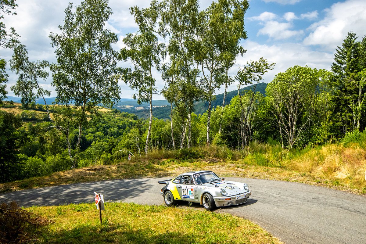 Victoire au Rallye de Bagnols les Bains VHC avec mon ami Brice Gaillardon, cofondateur du team <a href="/RDlimitedTeam/">RD Limited</a>. Un beau moment tous ensemble! Merci à l'Asa Lozere pour l'organisation.
—- 
📷 Thomas Bestion