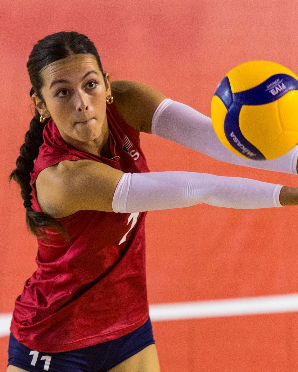 usavolleyball's tweet image. 🇺🇸 Roster drop!
Twelve athletes have been selected to represent the U.S. Women’s U21 National Team at the 2025 Pan American Cup in Costa Rica.
The team opens play July 22 against Canada.
Check it out: go.usav.org/72025womenu21