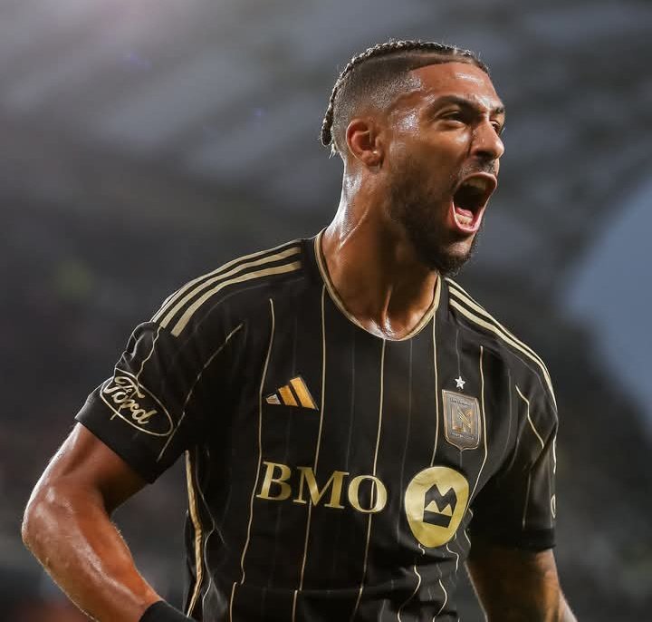 #ASSE Denis voit double lors du derby poteaux-carres.com/potin-P6420250…