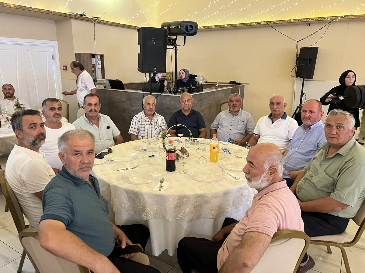 İlçe Başkanımız Mesut Ekrem ve Yönetim Kurulu Üyelerimizle birlikte, kıymetli dava arkadaşımız Fevzi Özmert’in evladının düğün merasimine katıldık.

 Genç çiftimize mutluluklar diliyor, bu güzel günde bizi de aralarında görmekten duydukları memnuniyet için teşekkür ediyoruz.