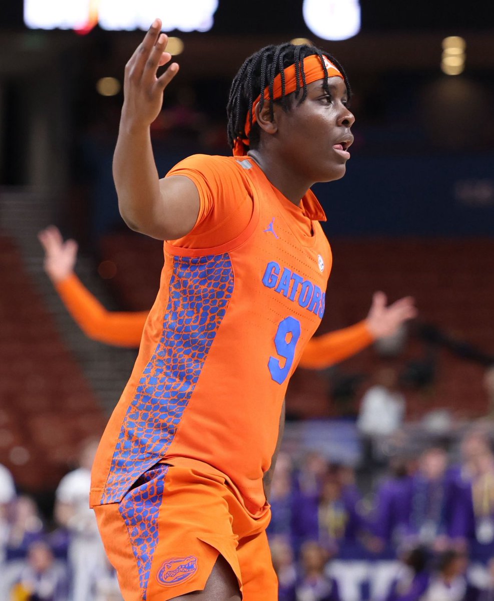 CaymanClassic's tweet image. The @GatorsWBK team is stacked with talent and grit —this roster is built to compete💪🏽🔥and ready to shine at #CaymanIslandsClassic on Nov. 28-29🏀🌴🌊 Check out the roster ➡️floridagators.com/sports/womens-… Purchase your travel package to paradise ✈️ jetsetgo.ky/cayman-classic…
#GoGators
