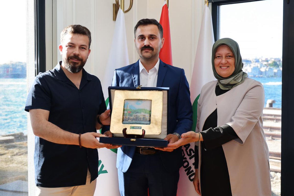 sinogluosman's tweet image. 3 yıldır yürüttüğüm Yeşilay Eyüpsultan Şube Başkanlığı görevimi devrediyorum.