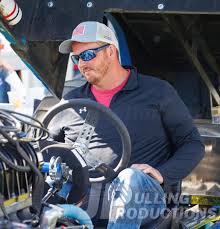 Joining us tonight on “Full Pull Tonight” are Chad Mayhill, the NTPA region II TWD leader with Ol’ Blue, and alcohol super puller Jeff Hothem with “Fully Loaded” coming off a runner up finish last night. The show runs from 7 to 8 PM EDT pm swankonsports.com