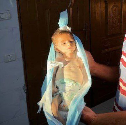 sabaghyan4's tweet image. اگه با دیدن این چهره چیزی حس نکردی، باید نگران قلبت باشی، نه سیاست دنیا!