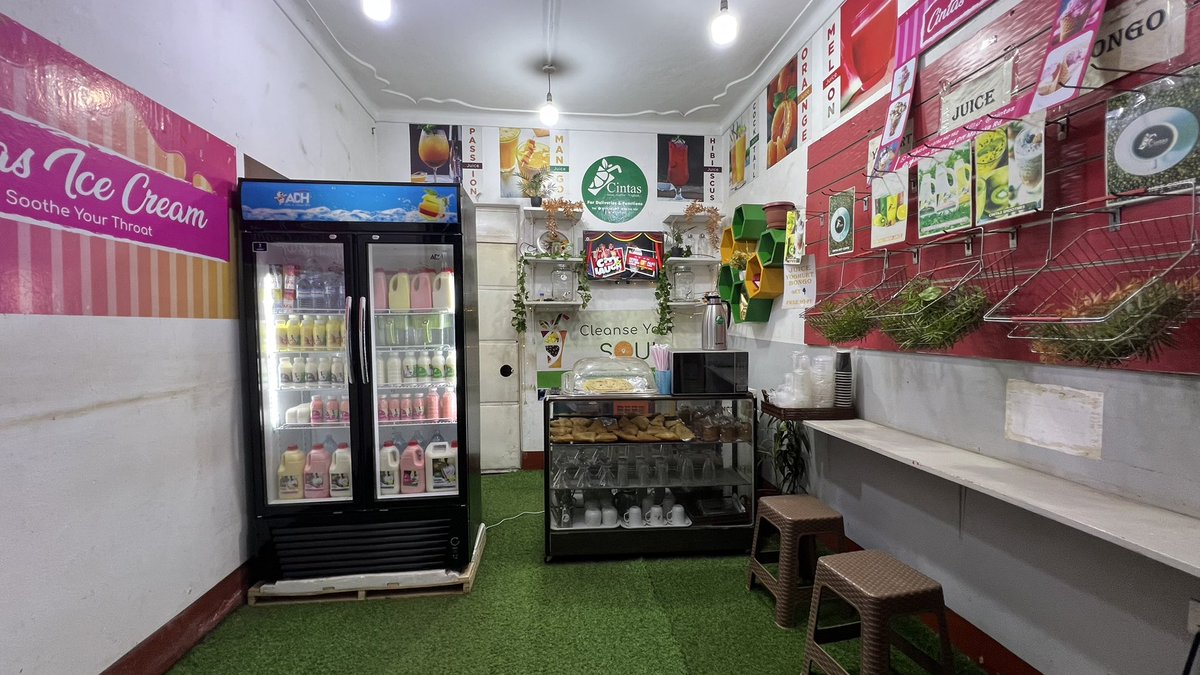 SteveUG's tweet image. When in Nabbingo, pass by @Cintas_juice , the finest fresh juice bar in the area.