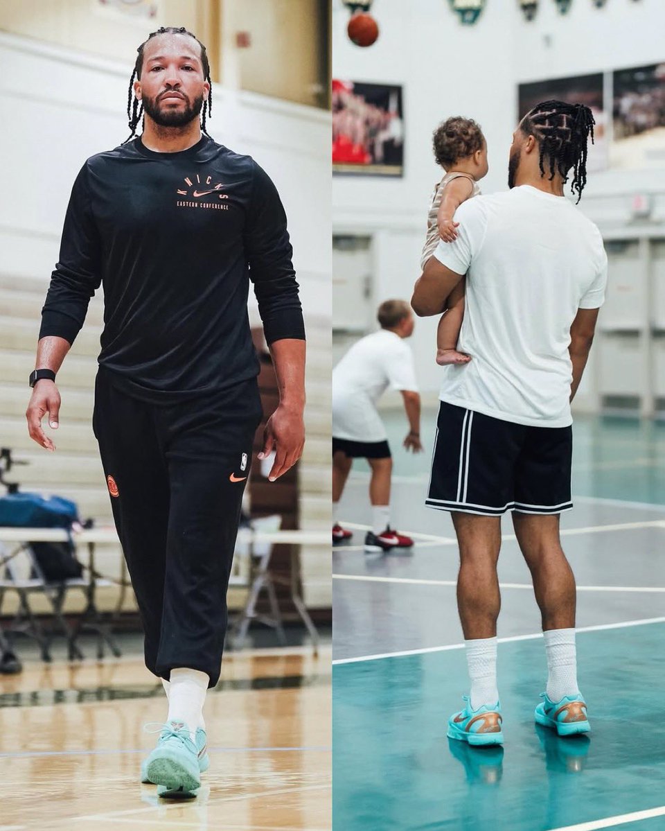 TheStrickland's tweet image. Jalen Brunson checks in on IG rocking his upcoming “Statue of Liberty” Kobe 6 🗽