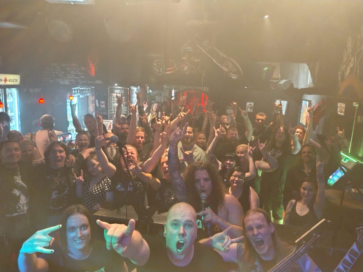 Rebellix1's tweet image. Rebellixはもっと多くの人に知ってもらいたくて、日本でライブをやりたいと思っています。
私たちの音楽を広める手助けをしてください!
#ヘヴィメタル #メタルバンド #日本メタル #メタル好きと繋がりたい #メタラー #ライブ希望 #メタル魂