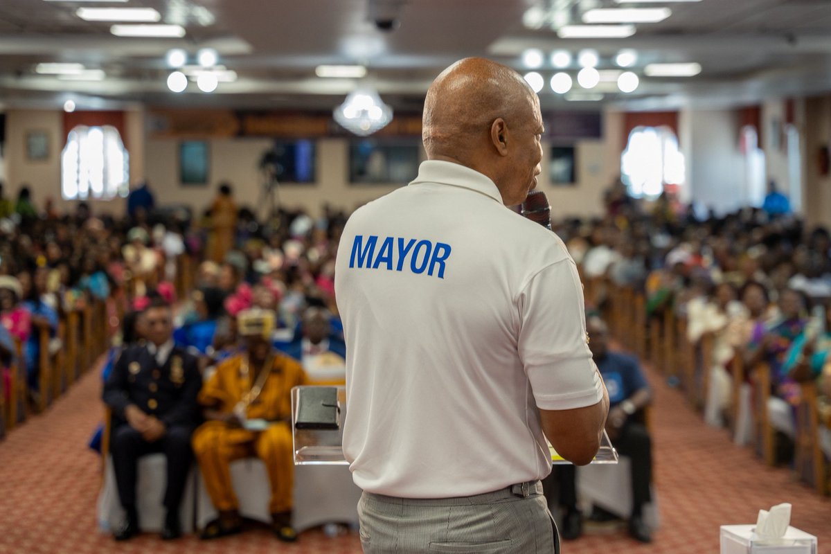 NYCMayor's tweet image. Honored to join the Church of the Pentecost USA as their beloved Pastor Richard Nsiah moves on to his next mission.
He's nourished souls of the faithful here and brought the community even closer together. Best of luck in your move to Minnesota, Pastor!