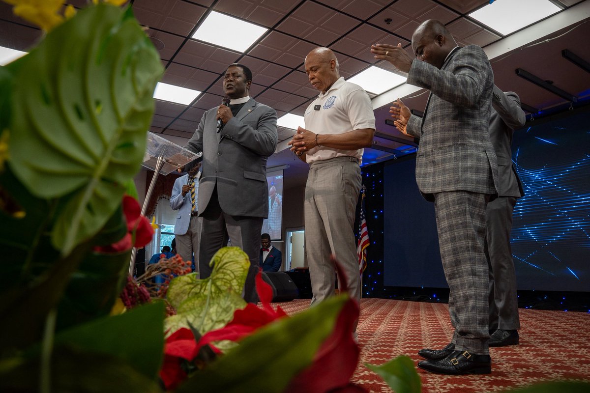 NYCMayor's tweet image. Honored to join the Church of the Pentecost USA as their beloved Pastor Richard Nsiah moves on to his next mission.
He's nourished souls of the faithful here and brought the community even closer together. Best of luck in your move to Minnesota, Pastor!