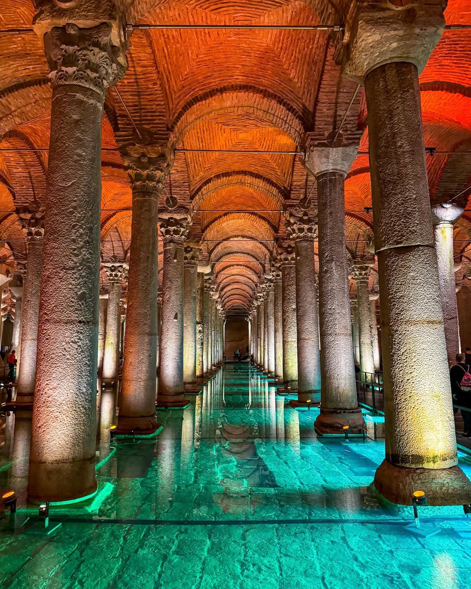 LeoDaVinciWave's tweet image. The Basilica Cistern, an ancient underground water reservoir located in Istanbul, Turkey 🇹🇷.