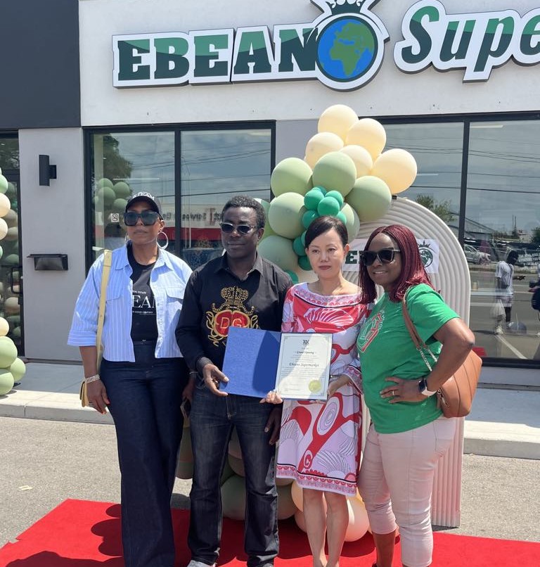Effie_ONB's tweet image. 🎉 Big congratulations to Ebeano Supermarket on your grand opening at 1290 Speers Rd, Unit 6, Oakville!
Proud to see a local business bringing authentic Nigerian &amp;amp; African products to our diverse community. 🇳🇬🌍
Wishing you all the success on this exciting journey! 🛒❤️