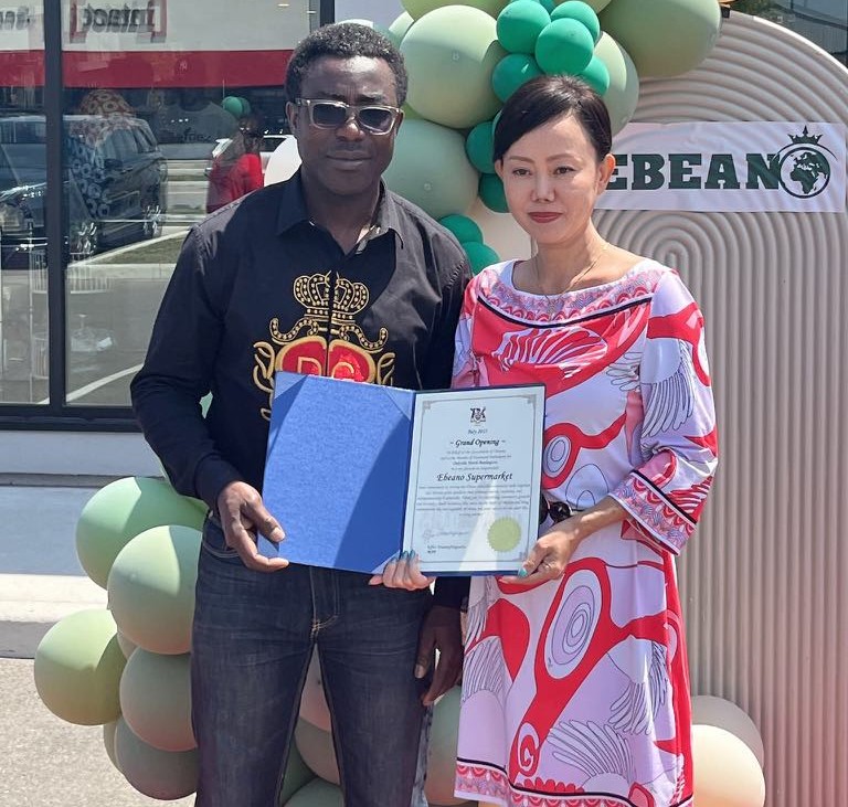 Effie_ONB's tweet image. 🎉 Big congratulations to Ebeano Supermarket on your grand opening at 1290 Speers Rd, Unit 6, Oakville!
Proud to see a local business bringing authentic Nigerian &amp;amp; African products to our diverse community. 🇳🇬🌍
Wishing you all the success on this exciting journey! 🛒❤️
