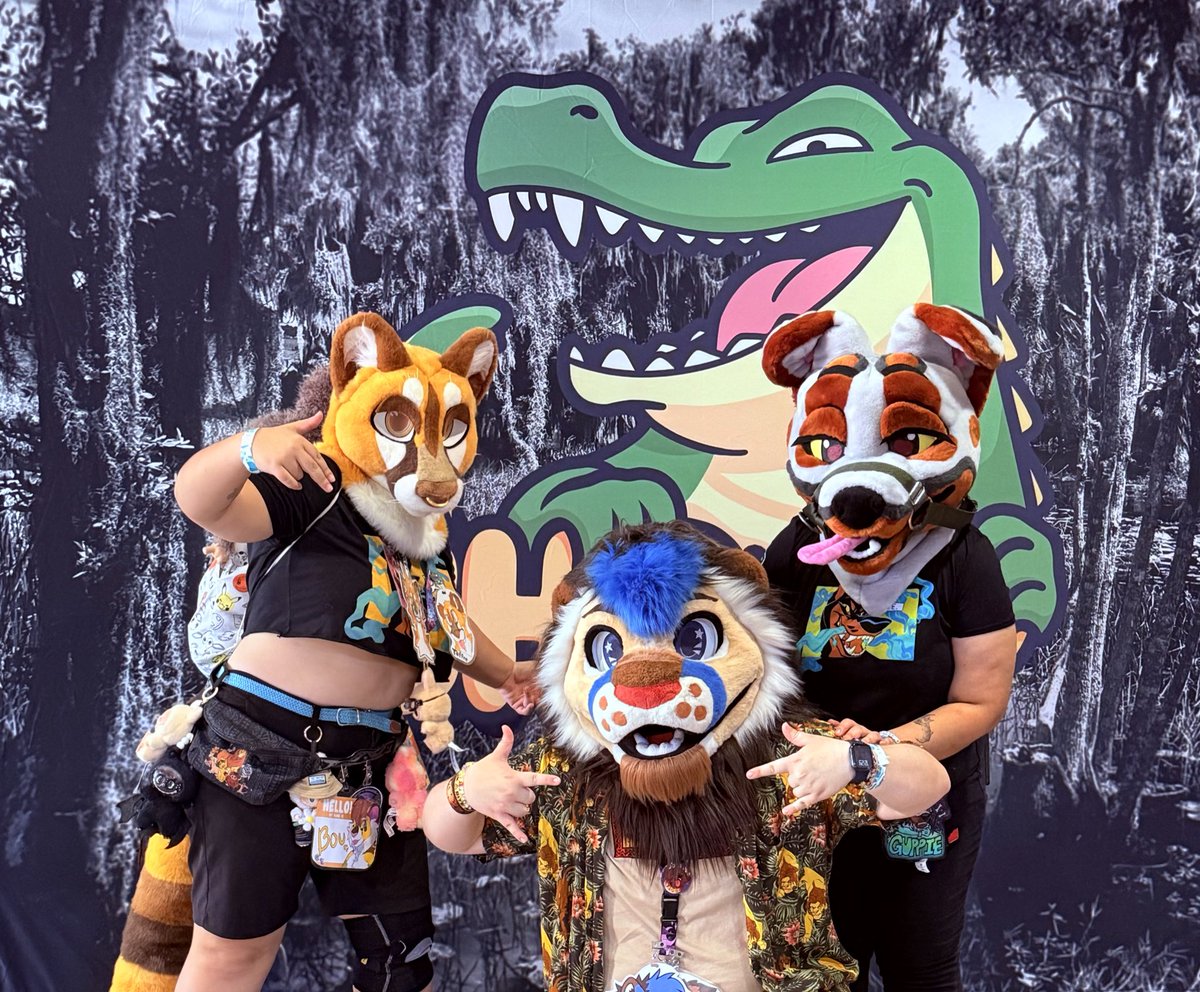 🌟TANK🌟 (@lionboytank) on Twitter photo <a href="/ChompFL/">CHOMP</a> was so much fun! I had a great time with friends and buying waaaay too many things, I look forward to going back next year! 🐊🦁🌟💙
———
🪡: <a href="/BlackCheetah905/">BlackCheetah Studios</a> 
🐶: <a href="/puptactics/">judas</a> 
🐱: <a href="/KoasterKlaws/">Golden Bou @🎢</a> <a href="/ChompFL/">CHOMP</a> was so much fun! I had a great time with friends and buying waaaay too many things, I look forward to going back next year! 🐊🦁🌟💙
———
🪡: <a href="/BlackCheetah905/">BlackCheetah Studios</a> 
🐶: <a href="/puptactics/">judas</a> 
🐱: <a href="/KoasterKlaws/">Golden Bou @🎢</a>