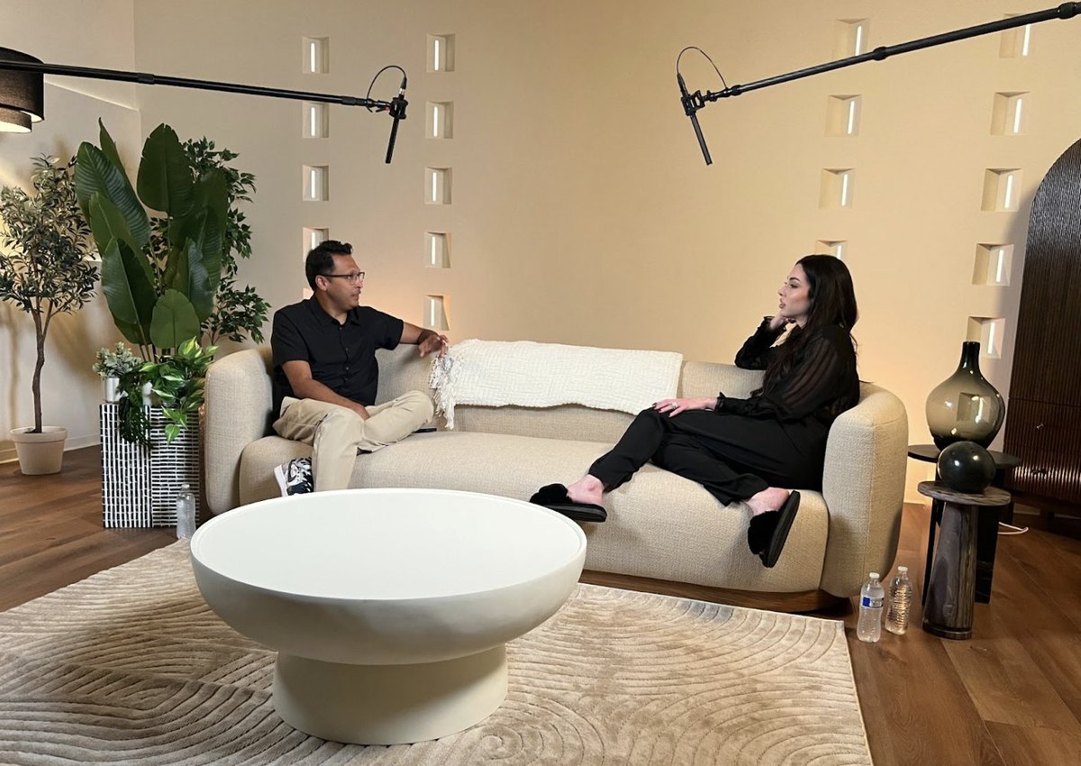 LeilaHormozi's tweet image. Just recorded our first episode of The Operator Podcast with my close friend and president of ACQ @sharran.
This is a new series we are doing, by operators for operators, where we really don't hold anything back.
Episode 1 drops tomorrow, Monday 7/21 here on X, YouTube, and…