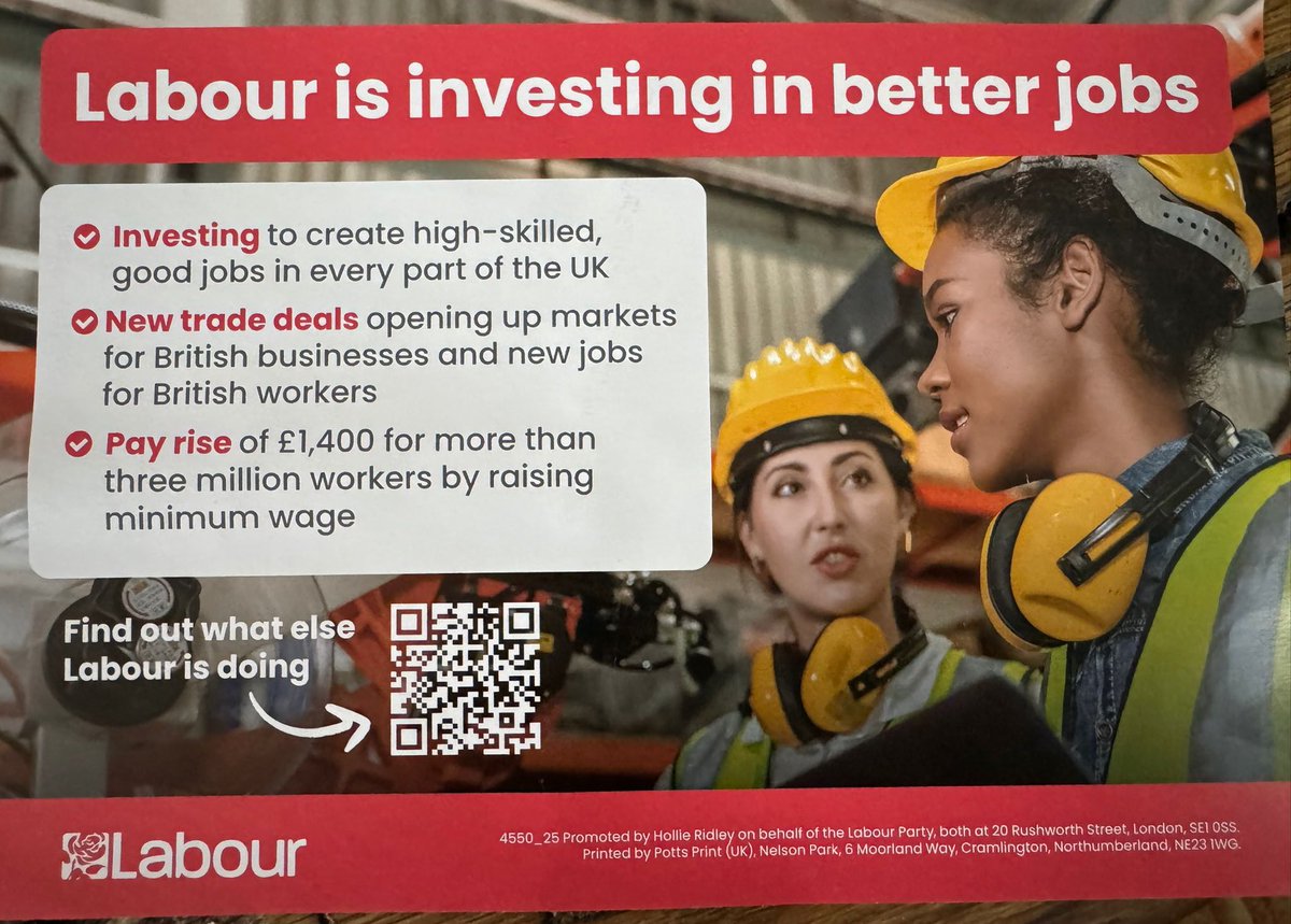 SeemaMalhotra1's tweet image. Our teams were out this weekend in #Feltham and in #Cranford as we kicked off the by-election campaign with our fantastic local #Labour candidate Hira Dhillon - talking to residents about our the NHS, our plan for jobs and the economy and about local issues. 🏠🎈
#PlanForChange…