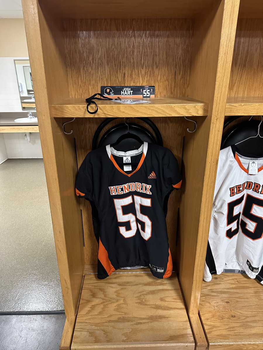 Josh Hart (@joshuawhart) on Twitter photo Thank you <a href="/RussHeidiSLC/">Russ and Heidi Phillips🏈</a> for having me out on an official visit, and being able to tour the campus and facilities. 🟠⚫️⚔️ Thank you <a href="/RussHeidiSLC/">Russ and Heidi Phillips🏈</a> for having me out on an official visit, and being able to tour the campus and facilities. 🟠⚫️⚔️