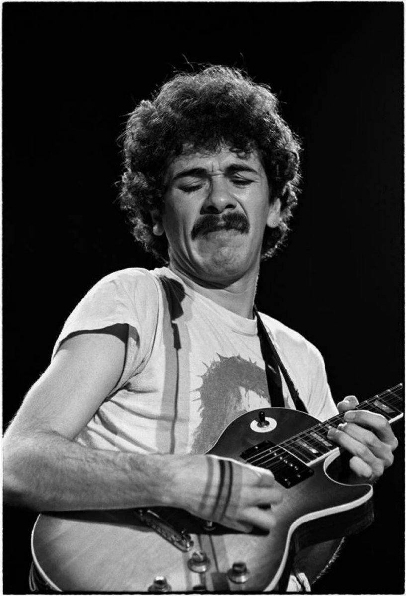 70sDailyDose's tweet image. Happy 78th birthday to the great Carlos Santana who was born on this day in 1947. #CarlosSantana