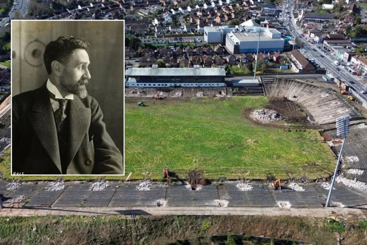 Jason Burke (@jasonburke87) on Twitter photo This monthās āFaces & Placesā article for the <a href="/BelTel/">Belfast Telegraph</a> takes a look back at the origins of Casement Park in Belfast and the man whom the stadium was named after. This monthās āFaces & Placesā article for the <a href="/BelTel/">Belfast Telegraph</a> takes a look back at the origins of Casement Park in Belfast and the man whom the stadium was named after.