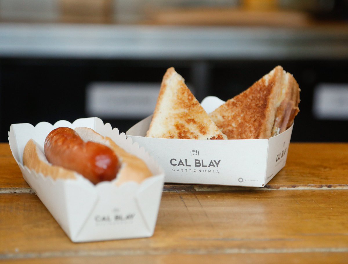 Cal Blay torna un any més a Les Nits de Barcelona amb la seva marca Cal Blay Lovers. 

Gaudeix de la seva proposta de gastro market, cuidada al mínim detall, i descobreix plats que et faran enamorar de la seva gastronomia. 🌭❤️

📸: Rubén Irun