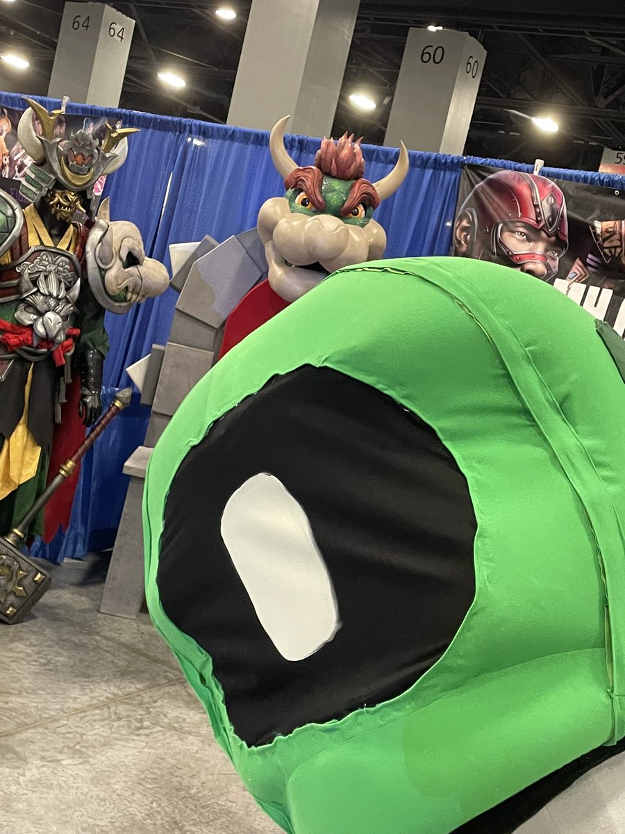 horizonauts's tweet image. we've been living under the Supercon table but they said they'll let us out tonight.
thanks to everyone who's stopped by so far!