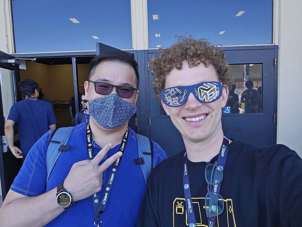 CNC_Kitchen's tweet image. This guy made me the coolest glasses for @OpenSauceLive.
