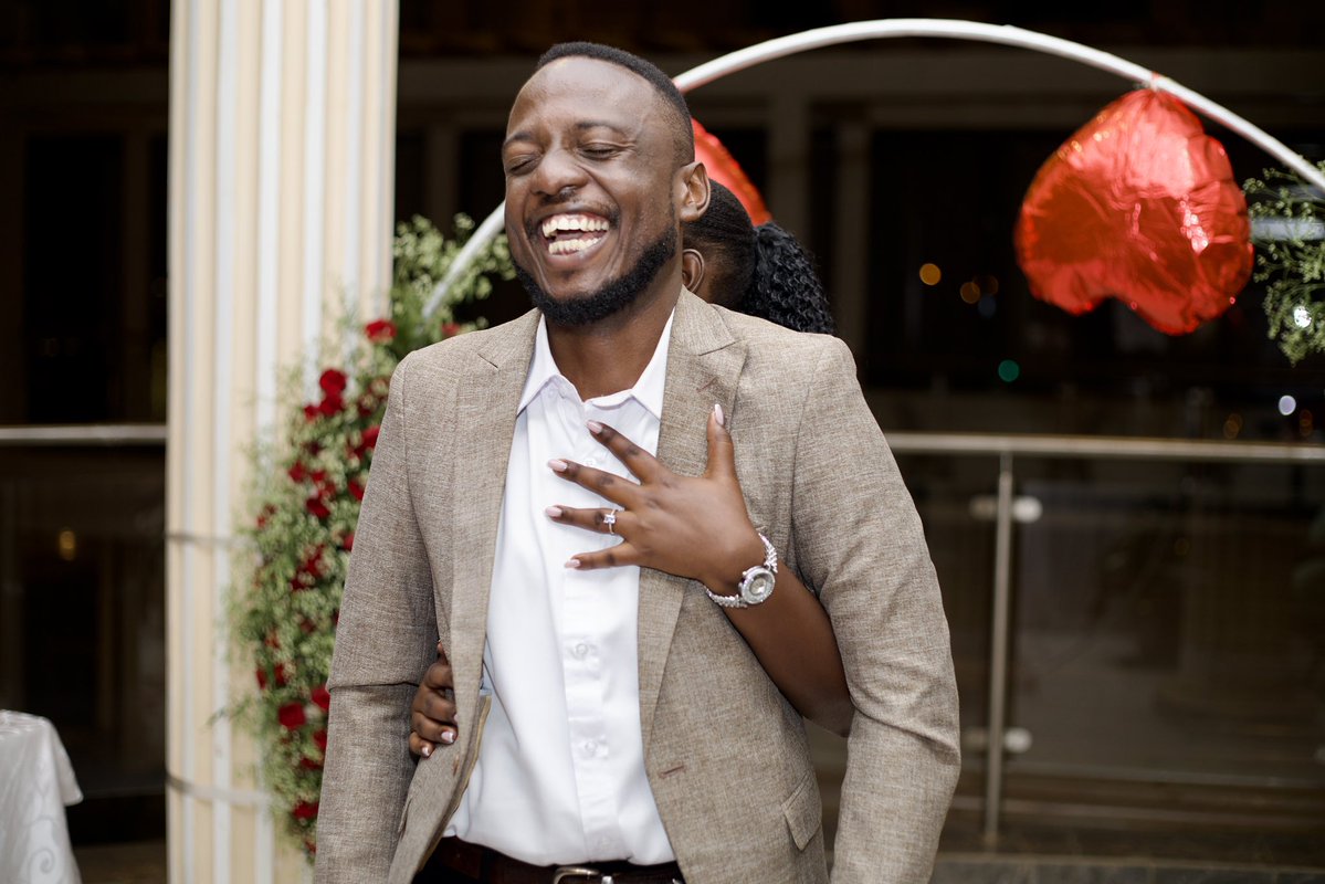 bentique3's tweet image. Love is a sweet gifting surely my bro @kay_yonah ask the major question and she said Yes 🙌. 🥰🥰🥰
Congra Congra bro 😎