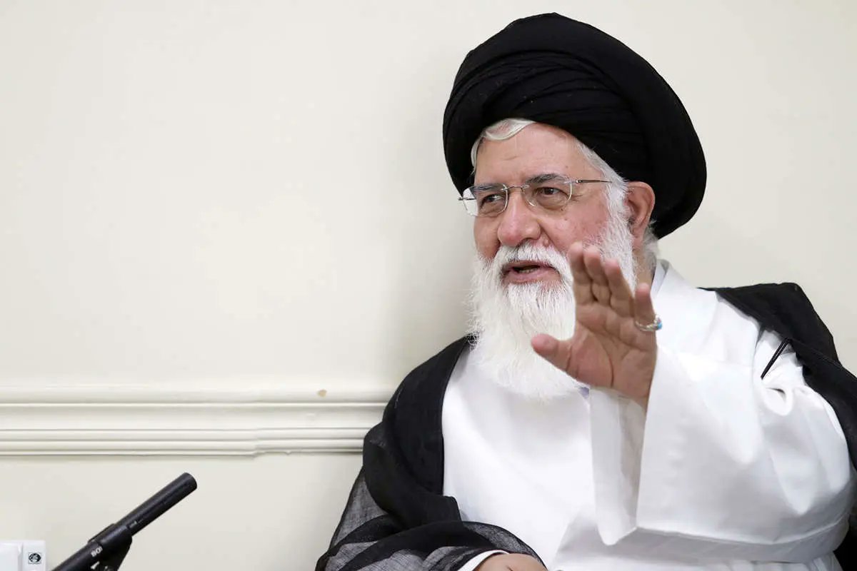 Shahin_Mobram's tweet image. کامنت با شما
‼️علم الهدی نماینده رهبری در مشهد: برخی نق میزنند که قطعی برق و آب داریم؟ کدام قطعی؟ حالا چند دقیقه قطع بشود دنیا زیر و رو میشود؟
بروید خدا را شکر کنید که نظام ج.ا بالای سرتان است و آخرت شما تضمین شده است. به خاطر دوزار مادیات دنیا ناسپاس نظام و رهبری نشوید!